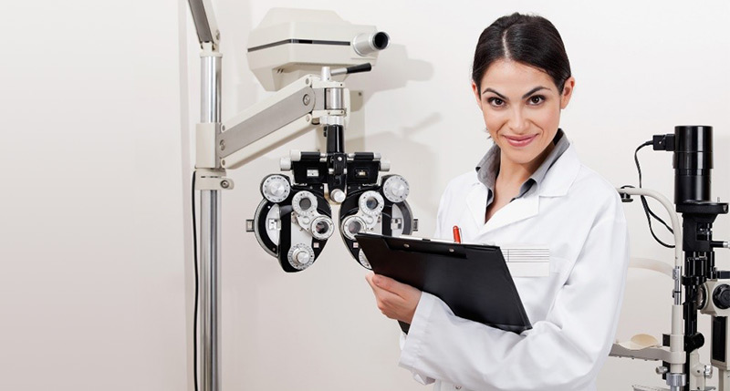 What’s Included in a Comprehensive Eye Exam?